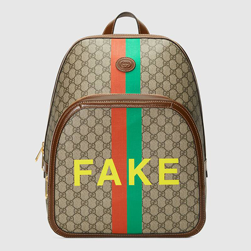 グッチ バッグ スーパーコピー "FAKE/NOT" プリント ミディアム バックパック 636654 2GCCG 8289